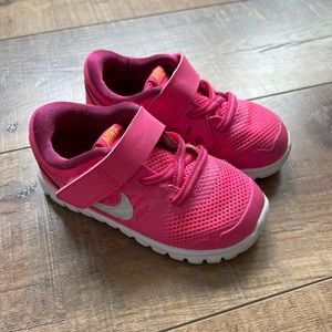 Excellent condition girls Nike sneakers